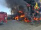 A fuoco rotoballe di fieno e mezzi agricoli FOTO