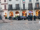 Troppe persone sotto i portici: bar chiuso per 5 giorni