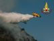 Incendio in Val Mastallone, fiamme alle porte del Parco Naturale Alta Valsesia
