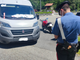 Centauro cade a terra per evitare furgone