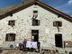 Un giovanissimo gestore al Rifugio Ospizio Sottile ai piedi del Monte Rosa