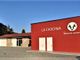 Prefabbricati Guerrini realizza la struttura per un punto vendita di carni dall’estetica contemporanea e minimalista
