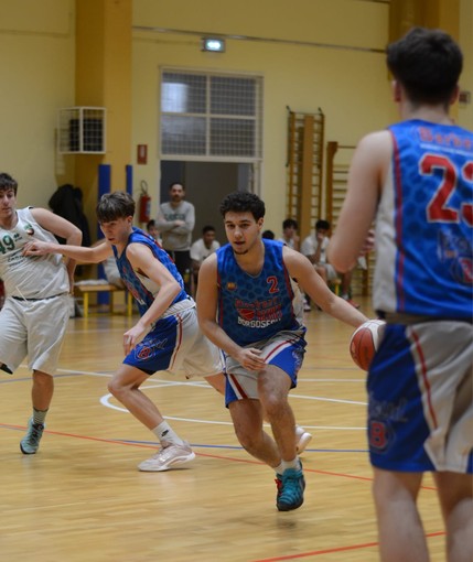 Valsesia Basket Under 19, rimonta sfiorata a Vercelli: i Rices vincono 64-57