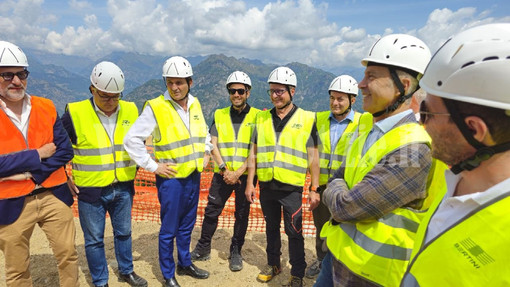 Mera, prende forma la nuova cabinovia: lavori alla stazione di arrivo FOTO e VIDEO di Benedetti per Valsesianotizie.it Mera, prende forma la nuova cabinovia: lavori alla stazione di arrivo FOTO e VIDEO di Benedetti per Valsesianotizie.it