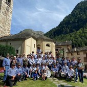 Alagna celebra un secolo di Alpini tra memoria, montagna e comunità Alagna celebra un secolo di Alpini tra memoria, montagna e comunità