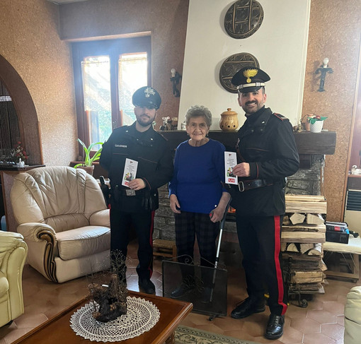 Crevacuore, i Carabinieri accorciano le distanze: visite di cortesia agli anziani soli per prevenire le truffe