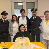 Carabinieri, bel gesto in casa di riposo: a Crevacuore un dono di Pasqua tra solidarietà e vicinanza Carabinieri, bel gesto in casa di riposo: a Crevacuore un dono di Pasqua tra solidarietà e vicinanza