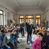 Legalità e consapevolezza, i Carabinieri incontrano gli studenti di Coggiola e Pray