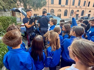 Vercelli, la Polizia di Stato celebra San Michele Arcangelo tra cerimonia religiosa e Family Day Vercelli, la Polizia di Stato celebra San Michele Arcangelo tra cerimonia religiosa e Family Day