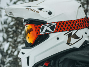 Mai più senza casco sugli sci: il nuovo decreto che rende obbligatoria la protezione per tutti Mai più senza casco sugli sci: il nuovo decreto che rende obbligatoria la protezione per tutti