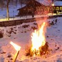 Carcoforo saluta il nuovo anno: il calore e l’emozione della tradizionale fiaccolata - Foto dalla pagina fb Pro loco Carcoforo Carcoforo saluta il nuovo anno: il calore e l’emozione della tradizionale fiaccolata - Foto dalla pagina fb Pro loco Carcoforo