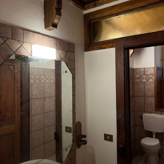 Proseguono i lavori alla struttura di Sabbia: completati controsoffitto e impianto elettrico nella sala ristorante