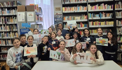 Varallo, le classi quinte di Quarona tra laboratorio creativo e Mostra dei Tarocchi