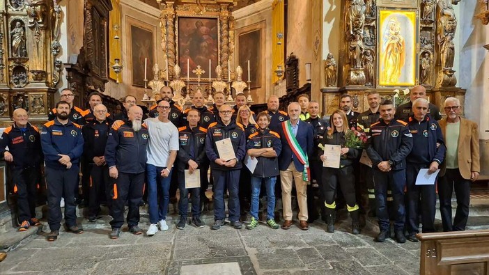 Cravagliana, un riconoscimento alle squadre AIB e ai Vigili del Fuoco impegnati negli incendi estivi Cravagliana, un riconoscimento alle squadre AIB e ai Vigili del Fuoco impegnati negli incendi estivi