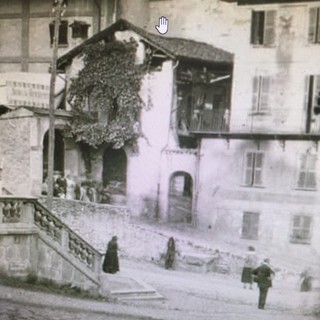 Ricordi, dialetto e botteghe di un tempo: a Grignasco la piazza della chiesa rivive nelle voci dei suoi protagonisti