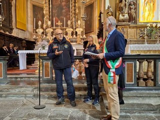 Cravagliana, un riconoscimento alle squadre AIB e ai Vigili del Fuoco impegnati negli incendi estivi Cravagliana, un riconoscimento alle squadre AIB e ai Vigili del Fuoco impegnati negli incendi estivi