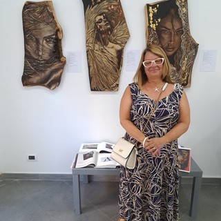 Stefania Tagliabue espone a Messina con la personale “Anima e fuoco”