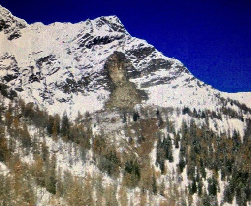 Tre persone isolate dopo la frana in Val Vogna
