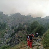 Incendio in Valsessera, rinforzi AIB sul versante di Postua - Foto AIB Incendio in Valsessera, rinforzi AIB sul versante di Postua - Foto AIB