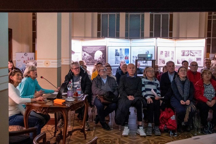 Interventi Assistiti con gli Animali: un convegno a Varallo per conoscere benefici, metodi e buone pratiche Interventi Assistiti con gli Animali: un convegno a Varallo per conoscere benefici, metodi e buone pratiche