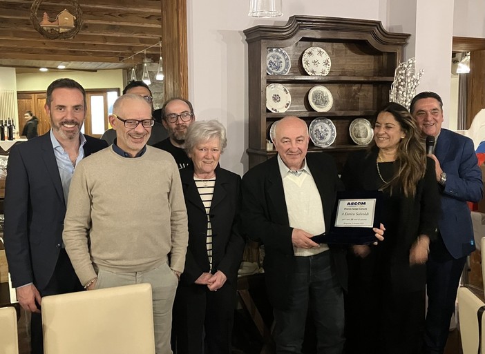 Ascom Borgosesia: un momento di incontro e riconoscimenti per il commercio locale Ascom Borgosesia: un momento di incontro e riconoscimenti per il commercio locale