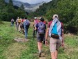 Sulle tracce di Nella e Nunzio: oltre trenta persone da Rassa all’Alpe Sulla Piana per ricordare la Resistenza