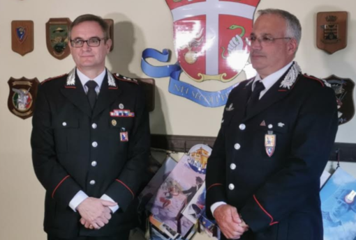 Da sin: il colonnello Carrararo e il comandate provinciale dell'Arma Ronchey
