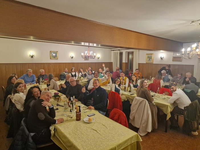 Carnevale di Sabbia, Cena del Bollito a Cravagliana: presentate le maschere dell’edizione 2026
