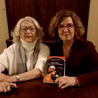 A Romagnano Sesia Tina Bialetti racconta la storia della Moka: presentato il libro scritto con Alessandro Barbaglia