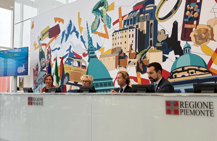 Regione, al via il bando del progetto bandiera “Hydrogen Valley”: ecco 10 milioni di euro per produzione e consumo Regione, al via il bando del progetto bandiera “Hydrogen Valley”: ecco 10 milioni di euro per produzione e consumo