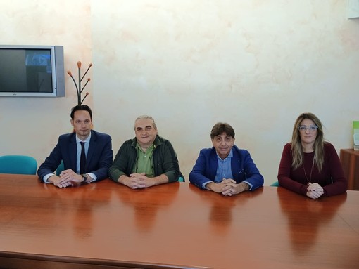Allarme Ascom e sindacati: troppi contratti minori mettono a rischio salari e tutele