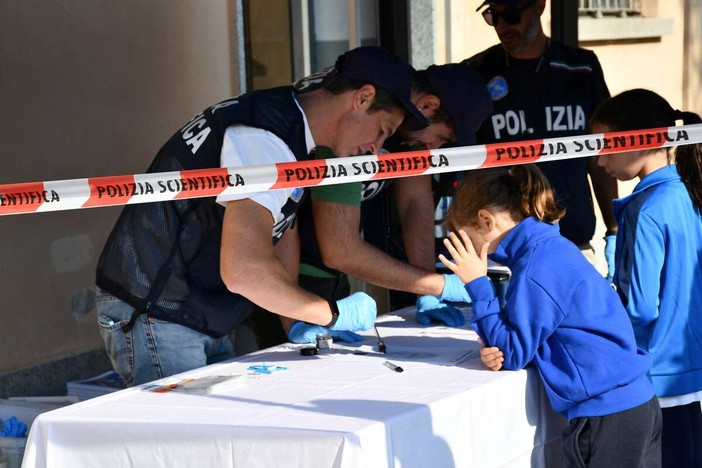 Vercelli, la Polizia di Stato celebra San Michele Arcangelo tra cerimonia religiosa e Family Day Vercelli, la Polizia di Stato celebra San Michele Arcangelo tra cerimonia religiosa e Family Day