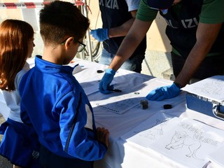 Vercelli, la Polizia di Stato celebra San Michele Arcangelo tra cerimonia religiosa e Family Day Vercelli, la Polizia di Stato celebra San Michele Arcangelo tra cerimonia religiosa e Family Day