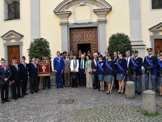 Vercelli, la Polizia di Stato celebra San Michele Arcangelo tra cerimonia religiosa e Family Day Vercelli, la Polizia di Stato celebra San Michele Arcangelo tra cerimonia religiosa e Family Day