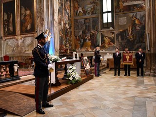 Vercelli, la Polizia di Stato celebra San Michele Arcangelo tra cerimonia religiosa e Family Day Vercelli, la Polizia di Stato celebra San Michele Arcangelo tra cerimonia religiosa e Family Day