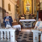 Varallo, i resti dell’eremita Giuseppe De Rocco tornano alla Madonna del Cuore Varallo, i resti dell’eremita Giuseppe De Rocco tornano alla Madonna del Cuore