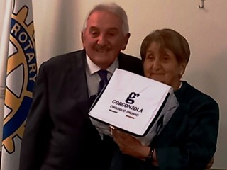 Gattinara, Mariella Enoc apre gli incontri del Rotary parlando del valore del servizio alla comunità