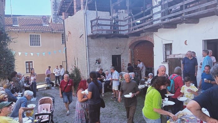 Serravalle: festa a Gattera nell'Oratorio dedicato alla Natività di Maria Serravalle: festa a Gattera nell'Oratorio dedicato alla Natività di Maria