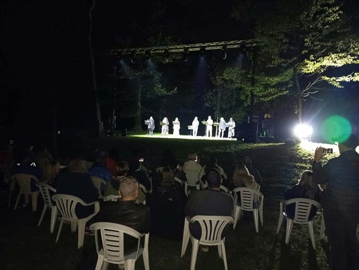 Carpignano Sesia, al Parco Scimbla lo spettacolo “Francesco, giullare di Dio”