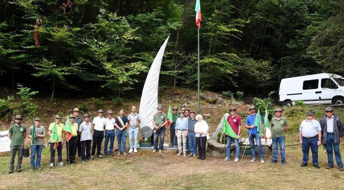 Quarona, Festa di Lombaretto con gli Alpini: memoria, Messa e momenti di comunità - foto di Roberto Santucci Quarona, Festa di Lombaretto con gli Alpini: memoria, Messa e momenti di comunità - foto di Roberto Santucci