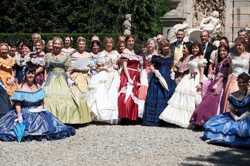 A Villa Arconati rivive l’Ottocento con il Gran Ballo “Rose di Maggio” A Villa Arconati rivive l’Ottocento con il Gran Ballo “Rose di Maggio”