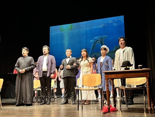 “Il Barbiere di Siviglia” conquista Varallo: Teatro Civico sold out e lunghi applausi “Il Barbiere di Siviglia” conquista Varallo: Teatro Civico sold out e lunghi applausi