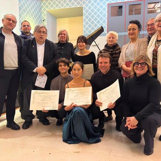 41° Valsesia Musica: Cecino e Chang conquistano il primo premio ex aequo nella straordinaria finale pianistica di Varallo 41° Valsesia Musica: Cecino e Chang conquistano il primo premio ex aequo nella straordinaria finale pianistica di Varallo