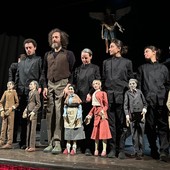 “Natale in casa Cupiello” rivive a Varallo: un viaggio universale tra famiglia, presepe e umanità “Natale in casa Cupiello” rivive a Varallo: un viaggio universale tra famiglia, presepe e umanità