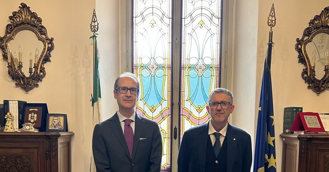 Vercelli, si insedia il nuovo Viceprefetto Vicario: Attilio Carnabuci prende il posto di Cristina Lanini Vercelli, si insedia il nuovo Viceprefetto Vicario: Attilio Carnabuci prende il posto di Cristina Lanini