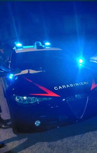 Dal vercellese: Violenza brutale contro la madre: arrestato dai Carabinieri un uomo già noto alle forze dell’ordine