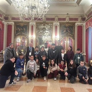 Vercelli, la Prefettura apre le porte agli studenti della “Verga” per la Giornata Mondiale dell’Infanzia e dell’Adolescenza