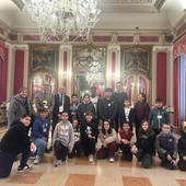 Vercelli, la Prefettura apre le porte agli studenti della “Verga” per la Giornata Mondiale dell’Infanzia e dell’Adolescenza Vercelli, la Prefettura apre le porte agli studenti della “Verga” per la Giornata Mondiale dell’Infanzia e dell’Adolescenza