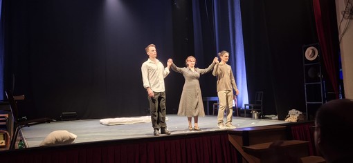 Si chiude con “La Storia” la stagione teatrale di Varallo: sei spettacoli al Teatro Civico Si chiude con “La Storia” la stagione teatrale di Varallo: sei spettacoli al Teatro Civico