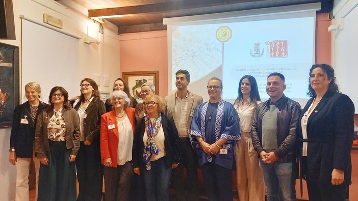 Gattinara, il Feng Shui applicato alla città: presentato uno studio con proposte per gli spazi urbani Gattinara, il Feng Shui applicato alla città: presentato uno studio con proposte per gli spazi urbani